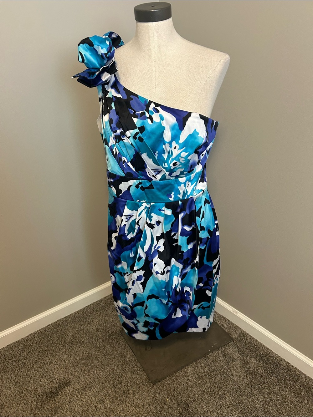 Bisou Bisou One-Shoulder Blue Floral Dress with Shoulder Bow